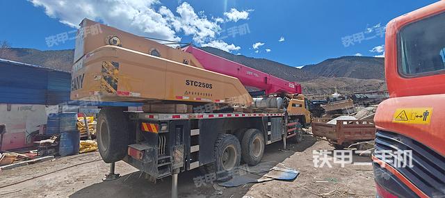 整機(jī)右后45°(設(shè)備外觀及核心部件) 整機(jī)右后45°(設(shè)備外觀及核心部件)