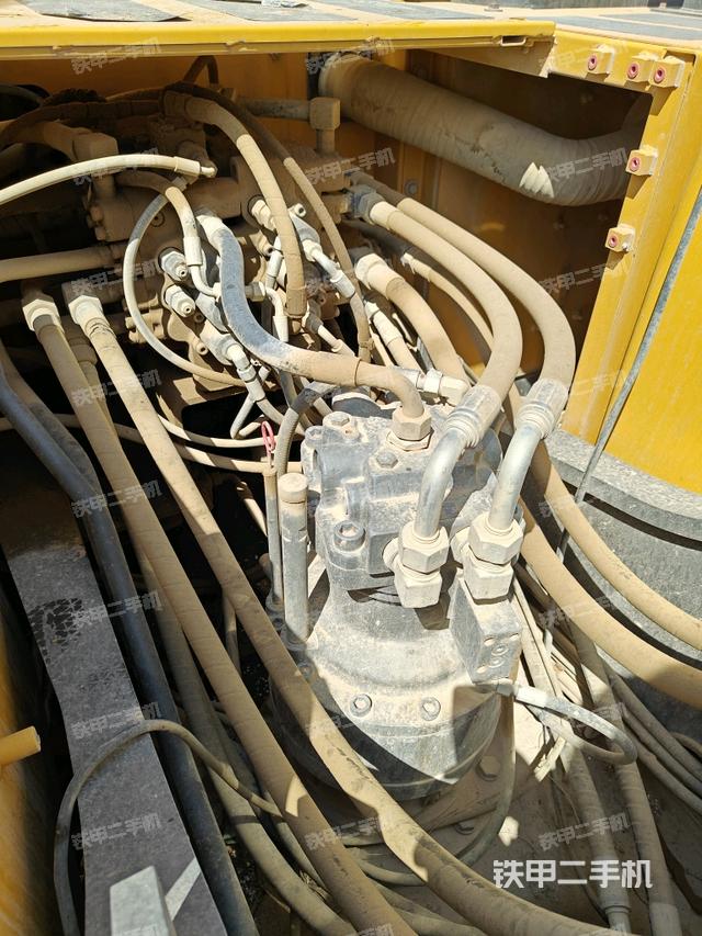 回轉(zhuǎn)馬達(dá)（上車部件）