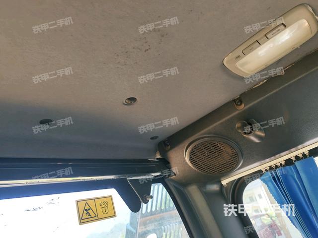 駕駛室左前45度(駕駛室部分) 駕駛室左前45度(駕駛室部分)