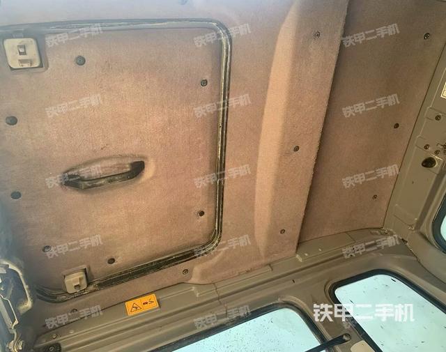 駕駛室頂部（整機(jī)外觀）