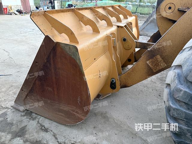 工作裝置整體（整機(jī)外觀及大件）