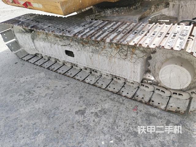 左側(cè)履帶整體?(行走機(jī)構(gòu)) 左側(cè)履帶整體?(行走機(jī)構(gòu))