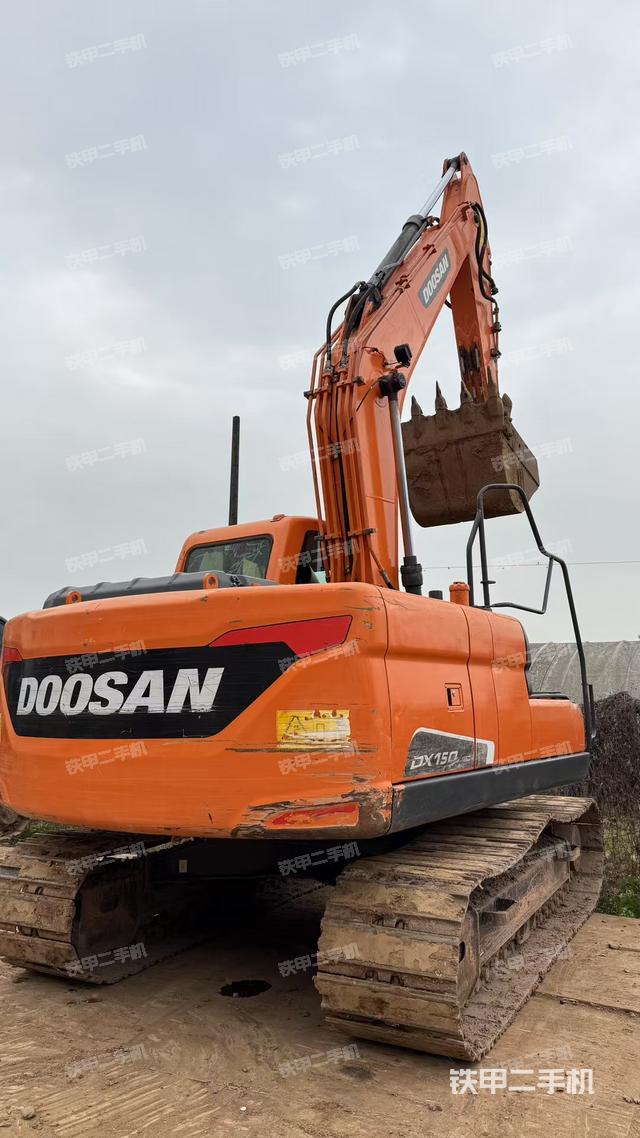 整機(jī)右后45°(整機(jī)外觀) 整機(jī)右后45°(整機(jī)外觀)