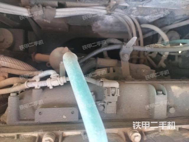 氣門室蓋螺絲特寫(上車部件) 氣門室蓋螺絲特寫(上車部件)