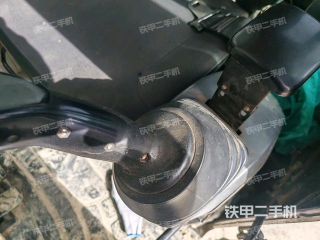 座椅左側(cè)控制臺(tái)/音響/含左手柄(駕駛室部分) 座椅左側(cè)控制臺(tái)/音響/含左手柄(駕駛室部分)