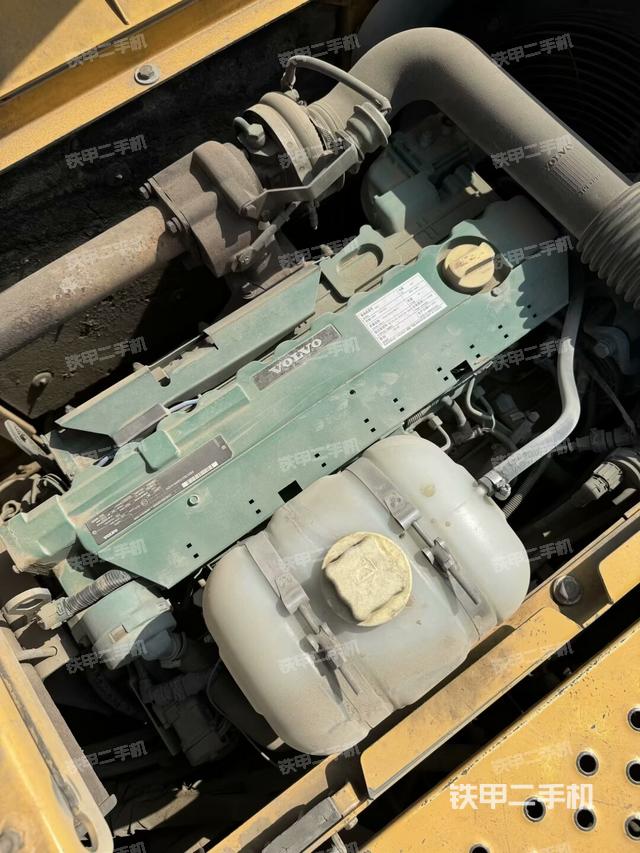 發(fā)動機整體俯視（整機外觀）