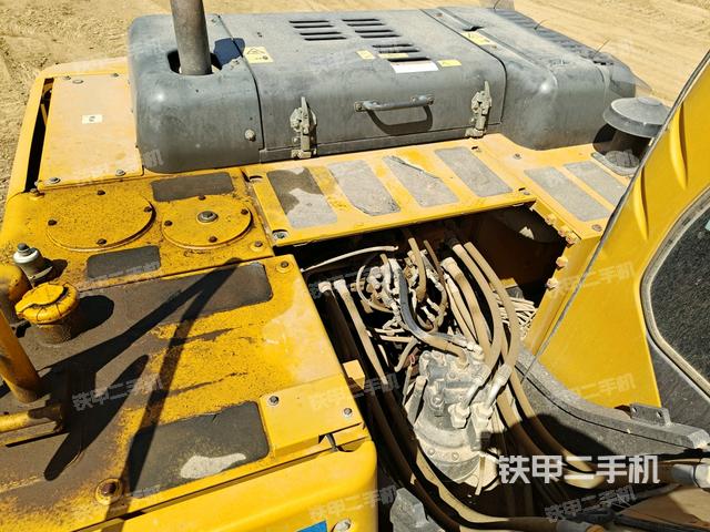 大臂根部?斜視（工作和回轉(zhuǎn)裝置）