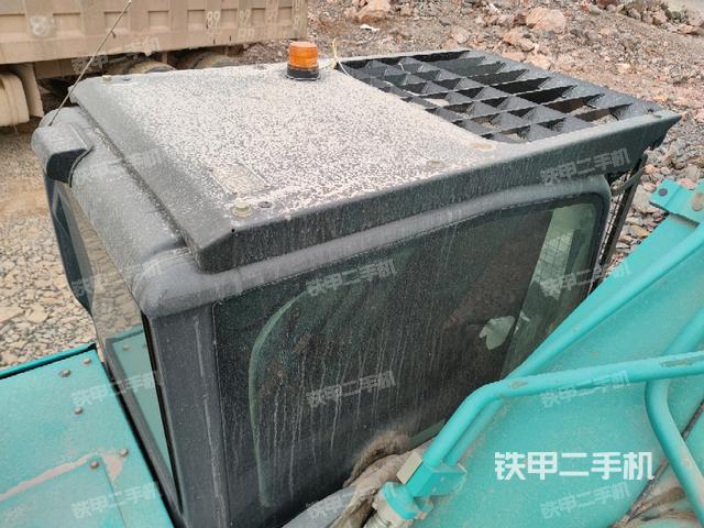 駕駛室頂部俯視(上車部件) 駕駛室頂部俯視(上車部件)