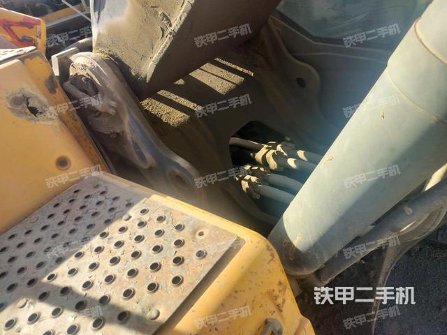 大臂根部?斜視(工作和回轉(zhuǎn)裝置) 大臂根部?斜視(工作和回轉(zhuǎn)裝置)