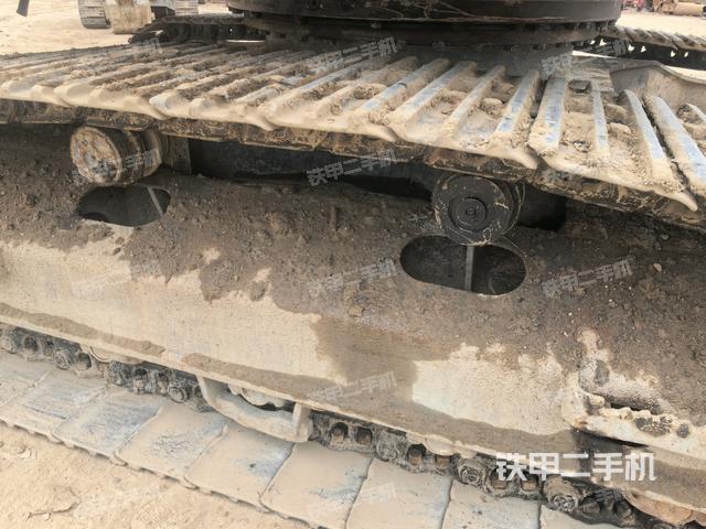 左側行走馬達蓋板（行走機構）