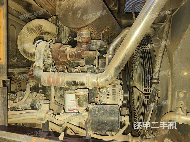 發(fā)動機左側(cè)（整機外觀及大件）