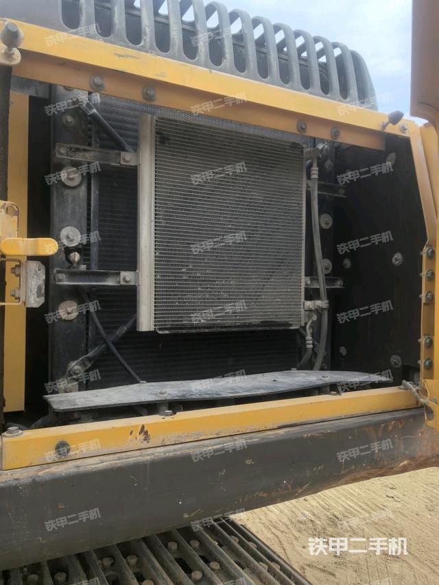 散熱器正面（大件艙室）