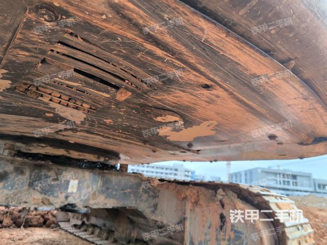 小臂整體左后(工作和回轉裝置) 小臂整體左后(工作和回轉裝置)