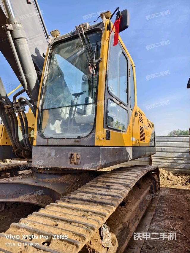駕駛室整體（整機(jī)外觀）