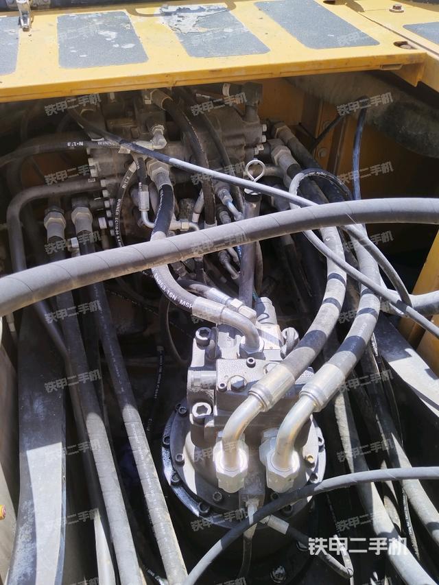 回轉(zhuǎn)馬達(dá)（上車部件）