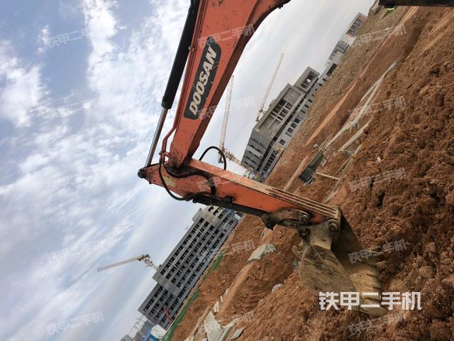 大臂根部?斜(工作和回轉裝置) 大臂根部?斜(工作和回轉裝置)