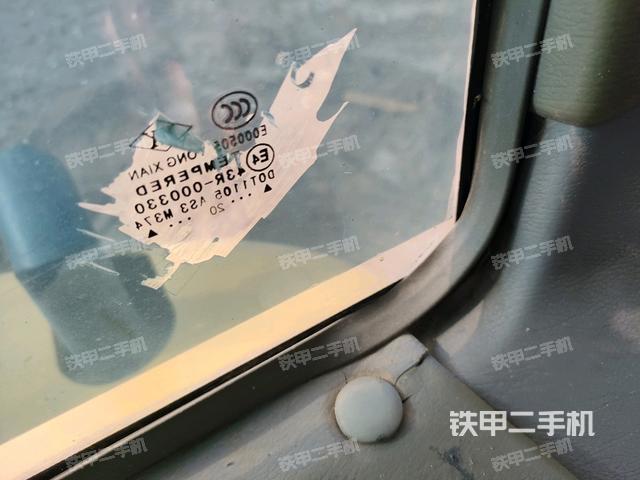 后窗玻璃角標(biāo)（駕駛室部分）