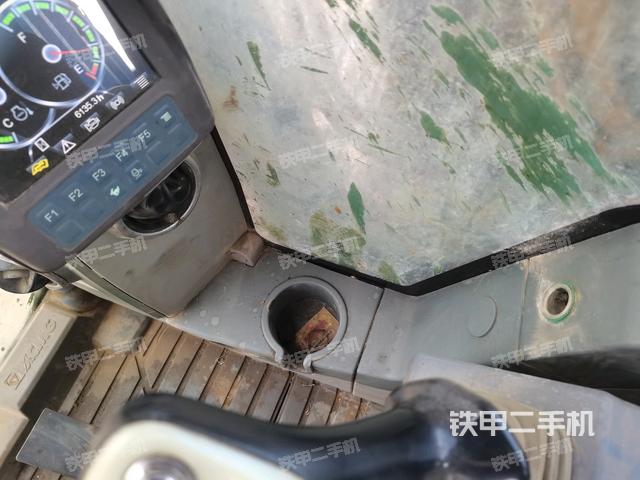 右側(cè)玻璃角標(biāo)(駕駛室部分) 右側(cè)玻璃角標(biāo)(駕駛室部分)