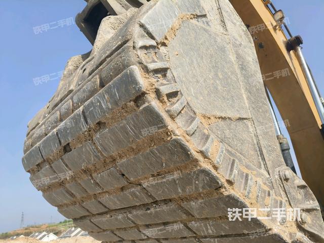 小臂整體左后(工作和回轉(zhuǎn)裝置) 小臂整體左后(工作和回轉(zhuǎn)裝置)