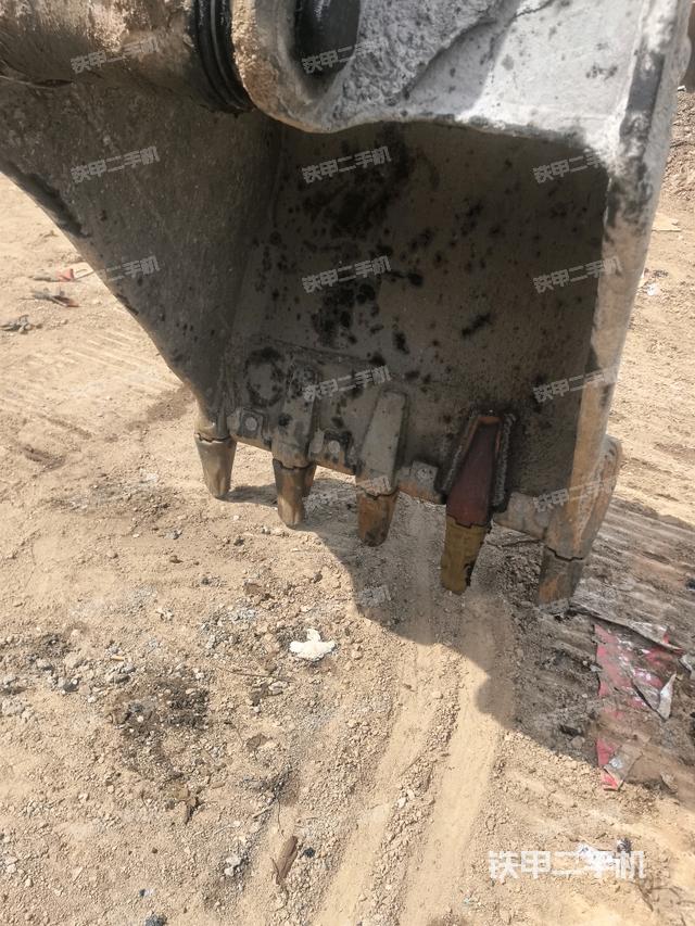 鏟斗右后整體（工作和回轉裝置）