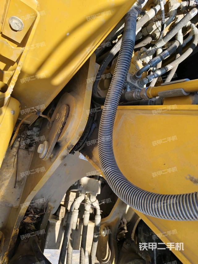 大臂根部?斜視(工作和回轉(zhuǎn)裝置) 大臂根部?斜視(工作和回轉(zhuǎn)裝置)