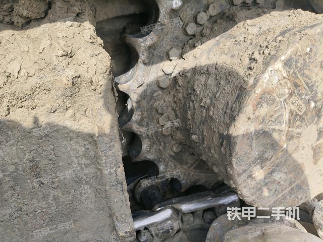 左側(cè)履帶整體?(行走機(jī)構(gòu)) 左側(cè)履帶整體?(行走機(jī)構(gòu))