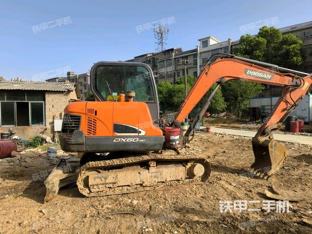 右后45(整機外觀) 右后45(整機外觀)