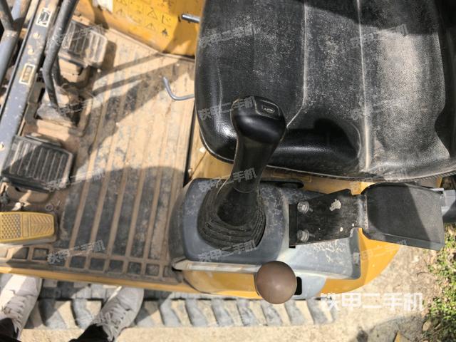 座椅左側(cè)控制臺/音響/含左手柄（駕駛室部分）