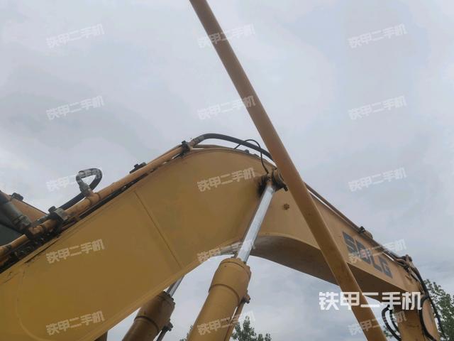 大臂整體?右側（工作和回轉裝置）