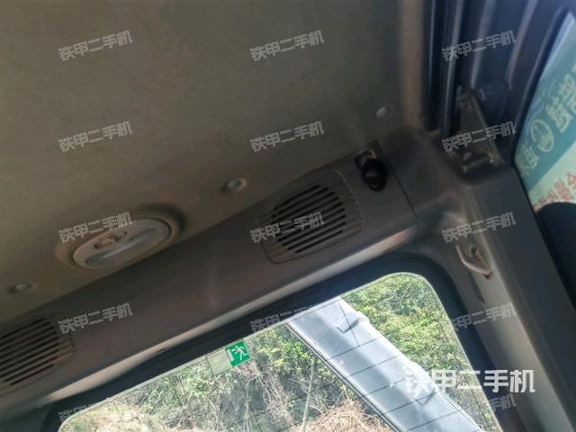 右側(cè)玻璃角標(biāo)(駕駛室部分) 右側(cè)玻璃角標(biāo)(駕駛室部分)