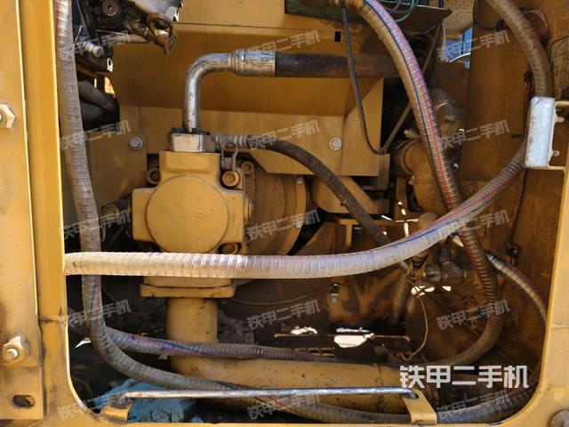 液壓泵室(大件艙室) 液壓泵室(大件艙室)