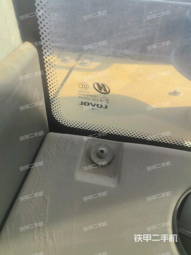 后窗玻璃角標(biāo)（駕駛室部分）