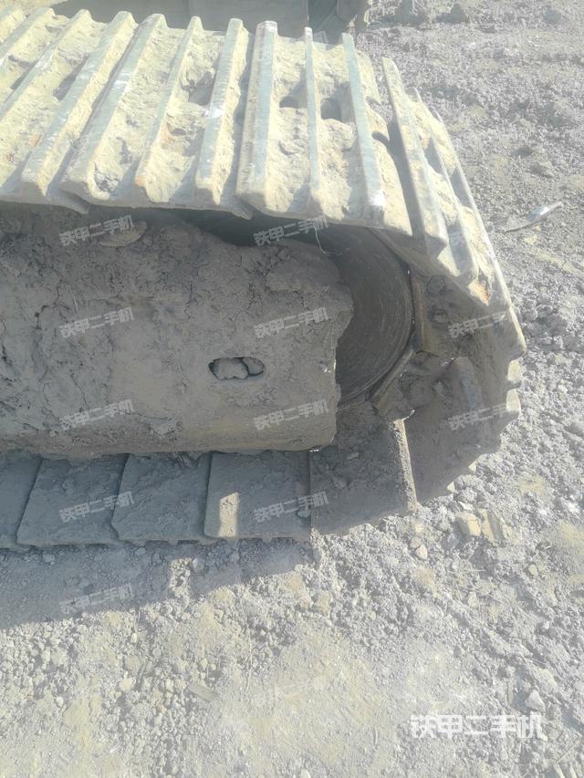 左導(dǎo)向輪（行走機(jī)構(gòu)）