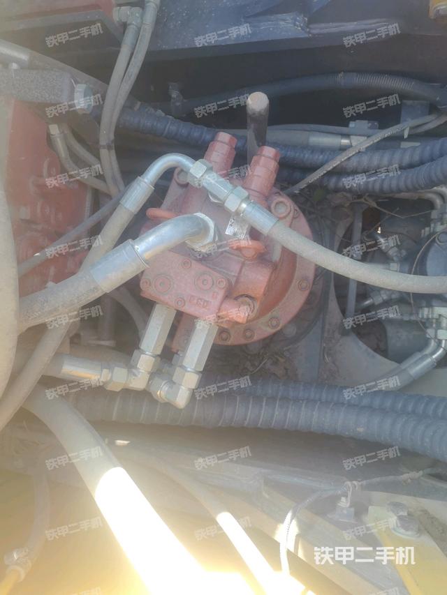 回轉(zhuǎn)馬達(dá)（上車部件）