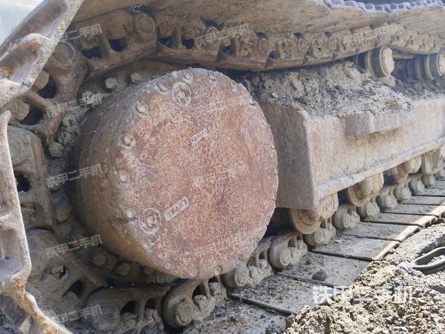 左驅(qū)動(dòng)輪（行走機(jī)構(gòu)）