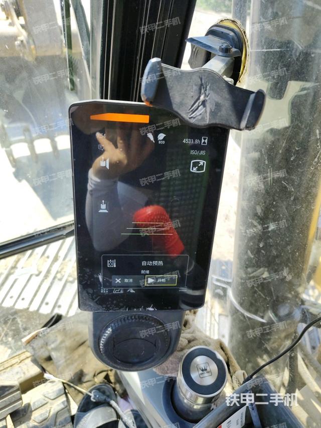 顯示屏?(駕駛室部分) 顯示屏?(駕駛室部分)