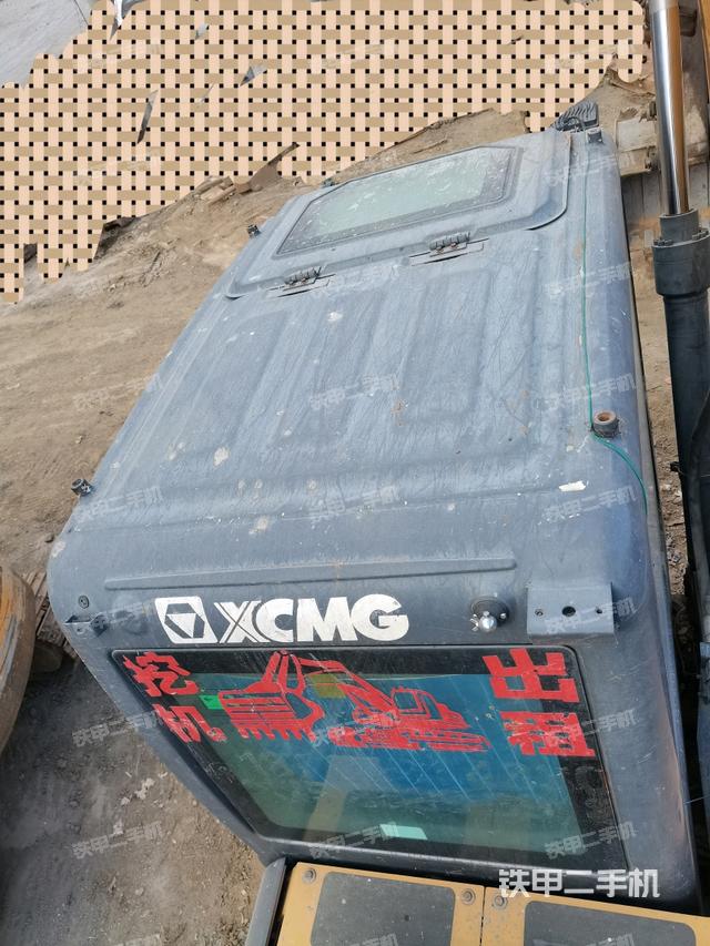 駕駛室頂部俯視(上車(chē)部件) 駕駛室頂部俯視(上車(chē)部件)