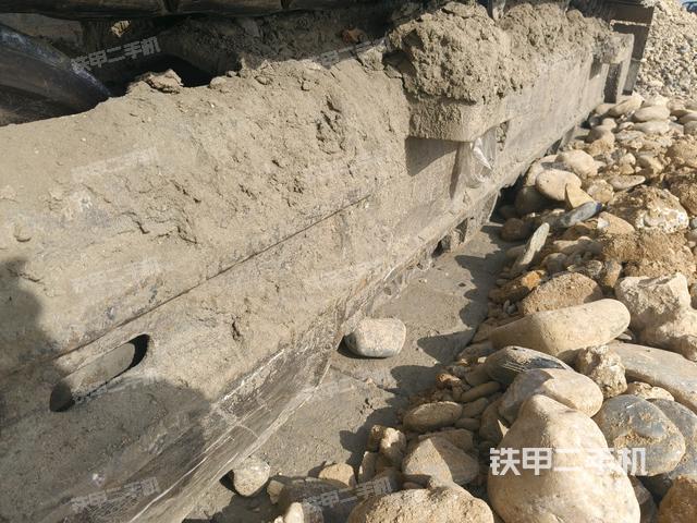 右驅(qū)動(dòng)輪(行走機(jī)構(gòu)) 右驅(qū)動(dòng)輪(行走機(jī)構(gòu))