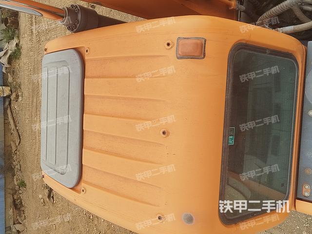 駕駛室頂部（整機(jī)外觀）