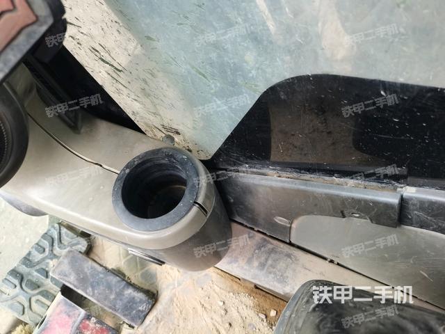 右側(cè)玻璃角標(biāo)（駕駛室部分）