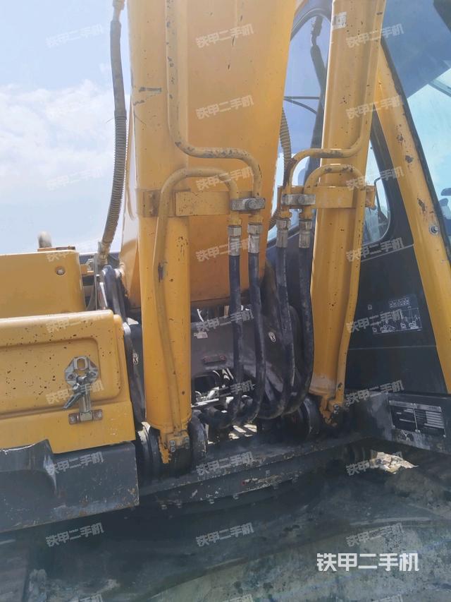 大臂油缸整體?豎拍（工作和回轉(zhuǎn)裝置）