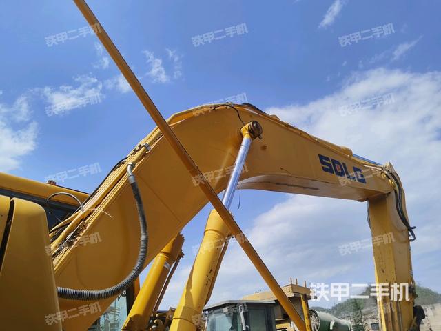 大臂整體?右側(cè)（工作和回轉(zhuǎn)裝置）