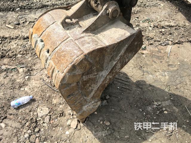 鏟斗45度(工作和回轉(zhuǎn)裝置) 鏟斗45度(工作和回轉(zhuǎn)裝置)