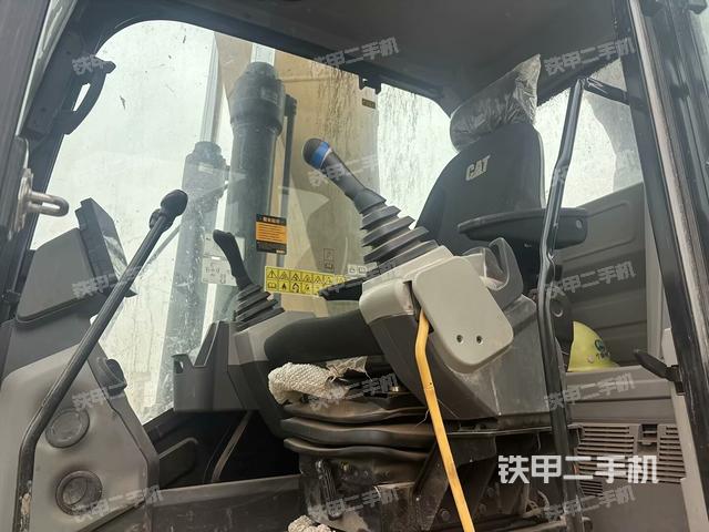 座椅左側(cè)控制臺(tái)/音響/含左手柄（駕駛室部分）