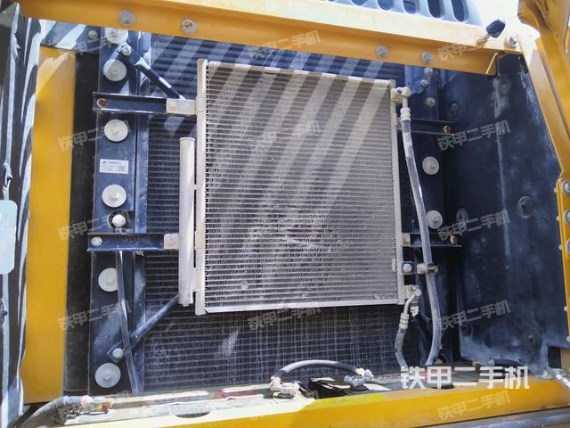 散熱器正面（大件艙室）