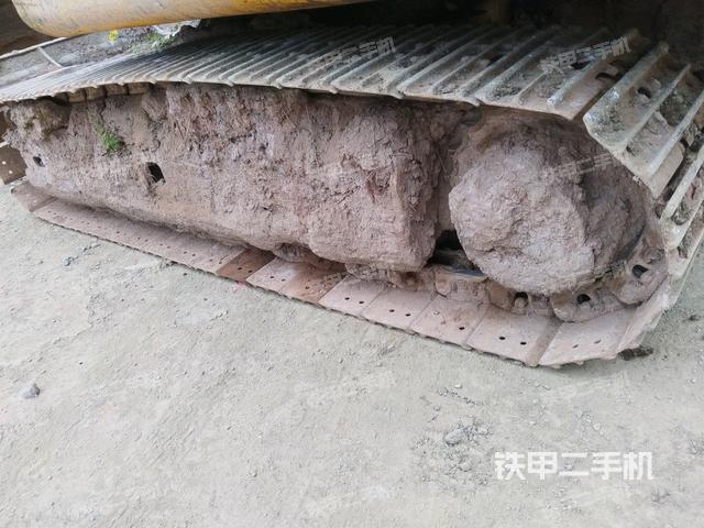 右側(cè)履帶整體?(行走機構(gòu)) 右側(cè)履帶整體?(行走機構(gòu))