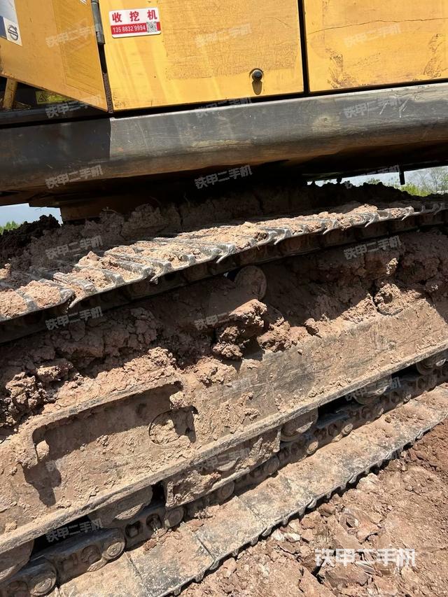 左側(cè)履帶整體?（行走機(jī)構(gòu)）