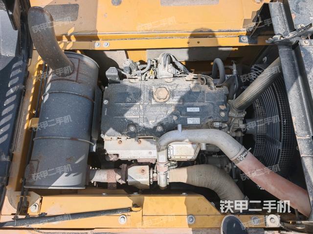 發(fā)動機整體俯視(整機外觀) 發(fā)動機整體俯視(整機外觀)