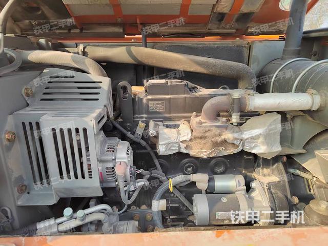 發(fā)動(dòng)機(jī)整體俯視(整機(jī)外觀) 發(fā)動(dòng)機(jī)整體俯視(整機(jī)外觀)