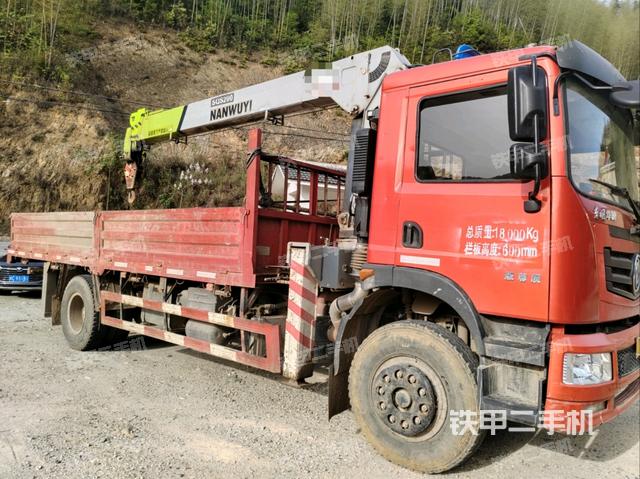 右前45度（汽車起重機(jī)外觀）